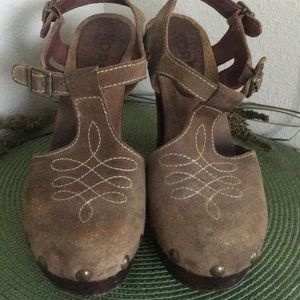 Michael Kors Wood Brown Suede Clogs size 9